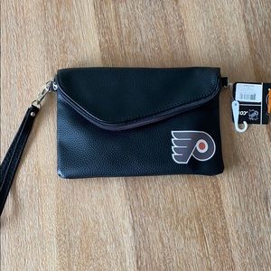 Flyers purse
